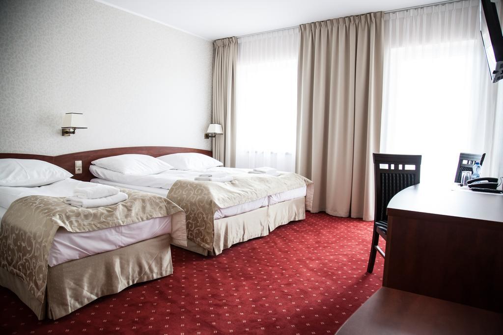 Hotel Stara Gorzelnia Lichen Stary Room photo